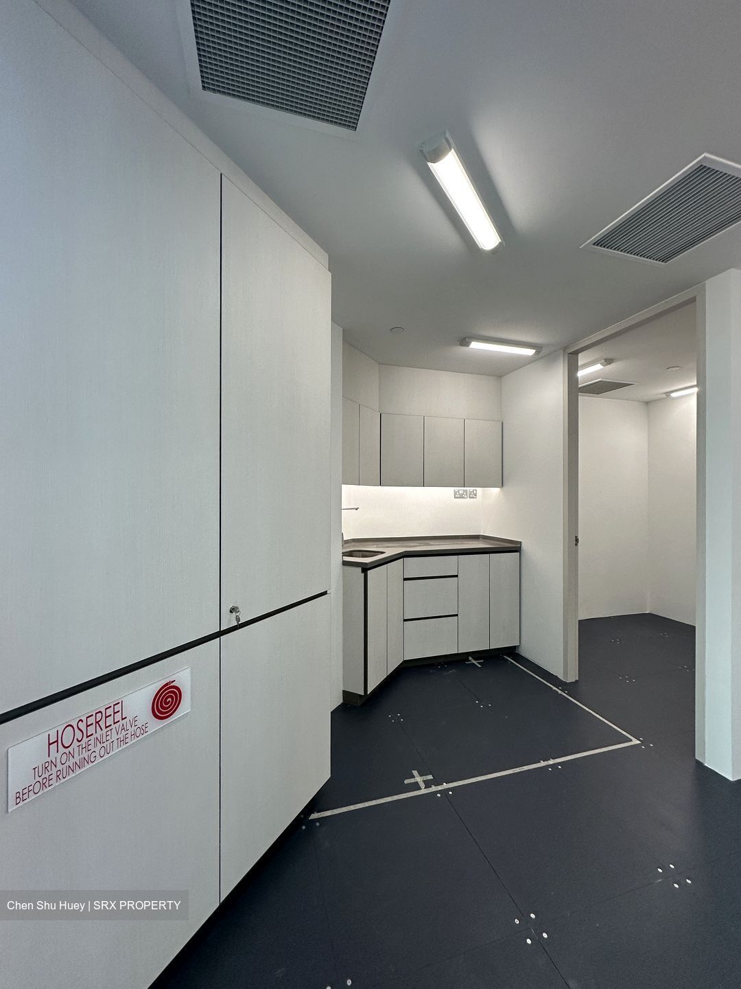 Hub Synergy Point (D2), Office #469582891